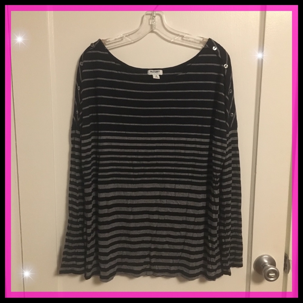 Old Navy Long Sleeve Boatneck Teeshirt Black Gray